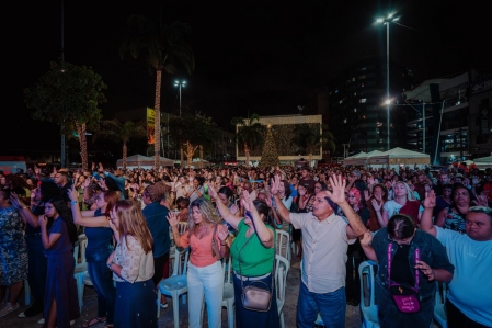 PAPAI NOEL CHEGA A DUQUE DE CAXIAS